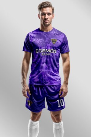 Tottenham Mor Halı Saha Forma